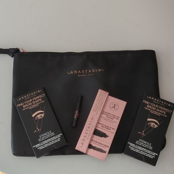 Anastasia Beverly Hills Bundle - Picture 13 of 14